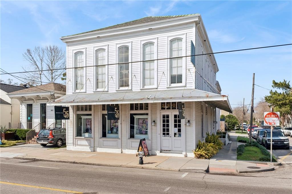 3801 MAGAZINE Street