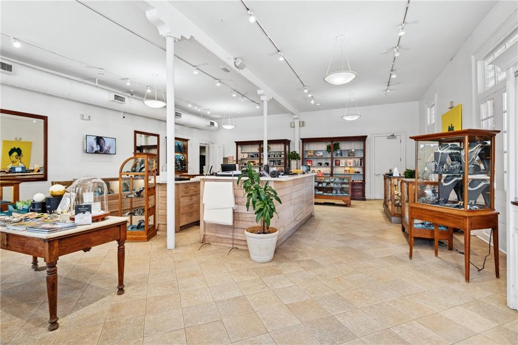 3801 MAGAZINE Street