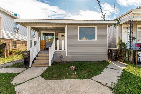 516 S HENNESSEY Street New Orleans LA 70119