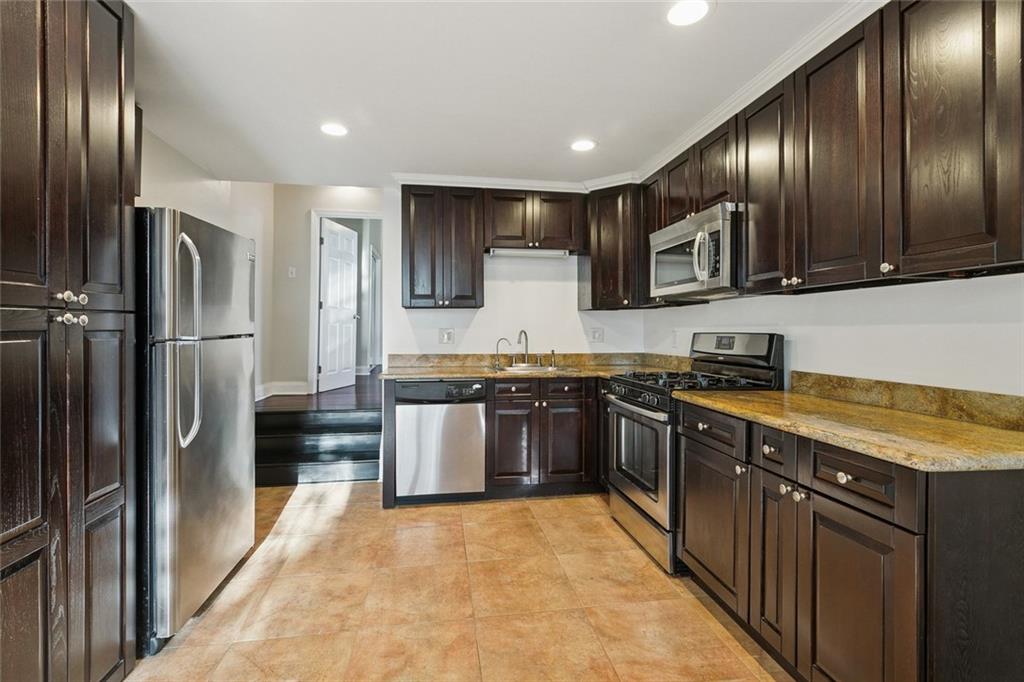 1738 BURDETTE Street 1738