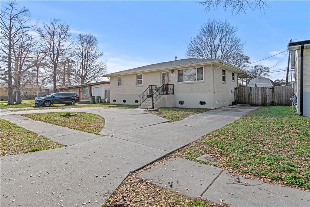 2324 MISSISSIPPI Avenue