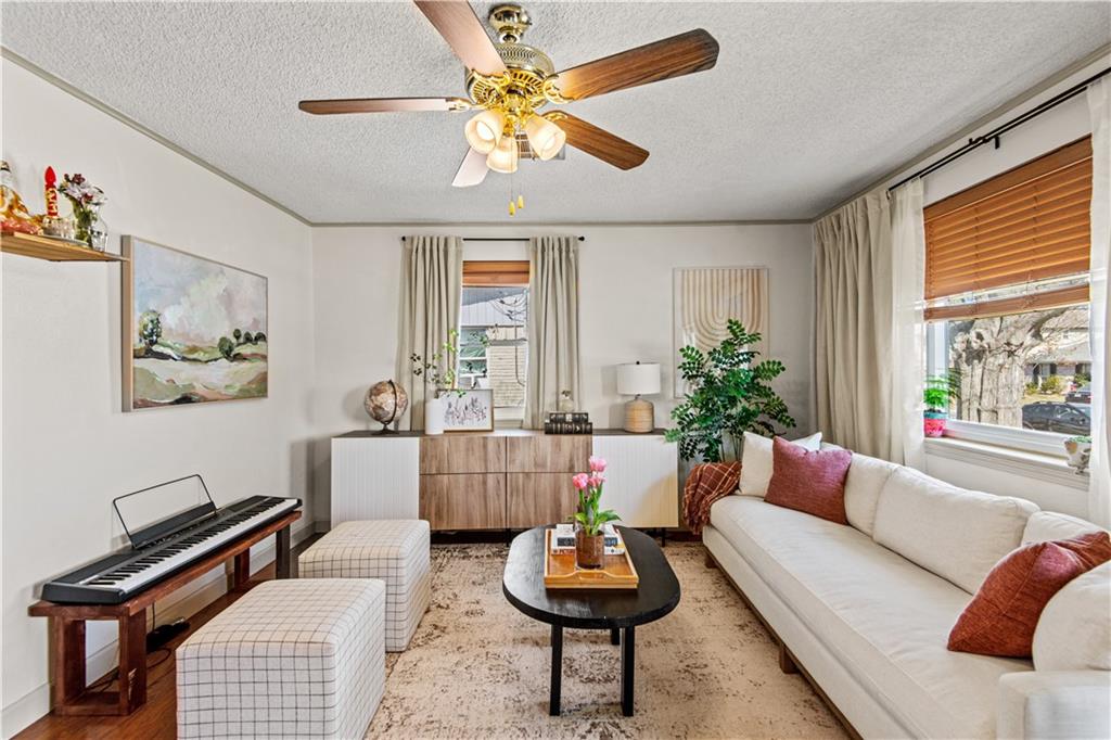 2324 MISSISSIPPI Avenue