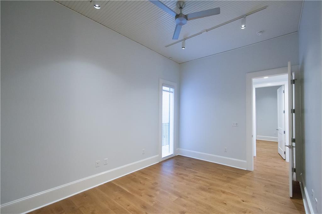 New Orleans, Louisiana 70130, United States, 2 Bedrooms Bedrooms, ,2 BathroomsBathrooms,Residential,Pending,66598