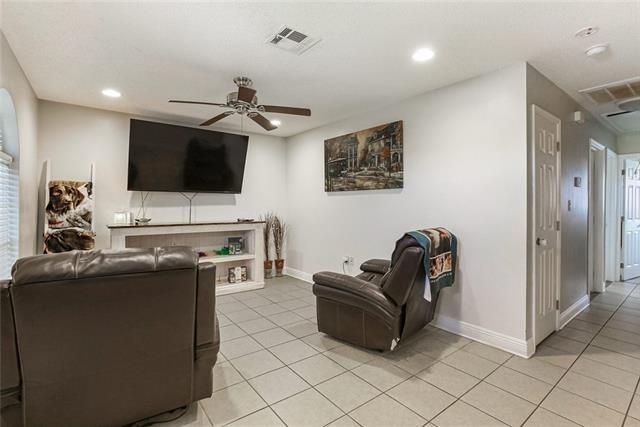 3313 DAUTERIVE Drive