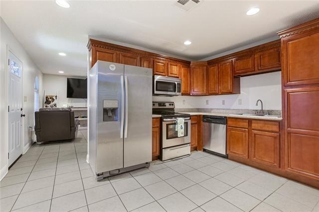 3313 DAUTERIVE Drive