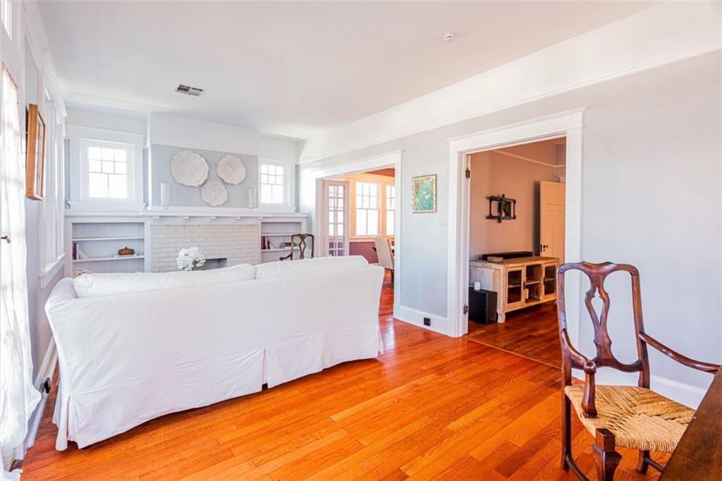 3015 NASHVILLE Avenue