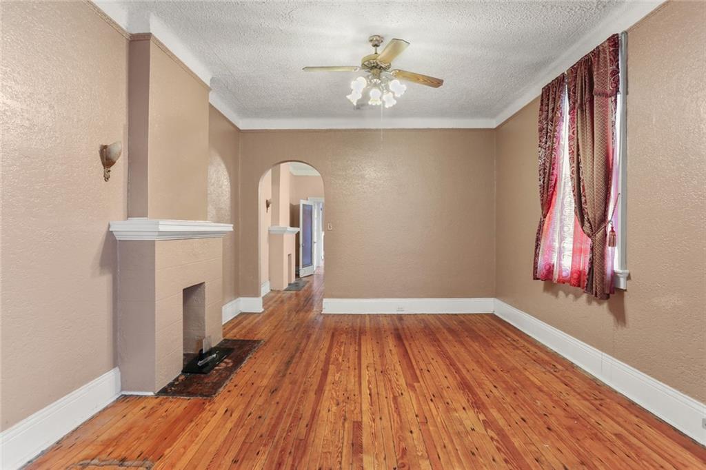 2421 23 ONZAGA Street