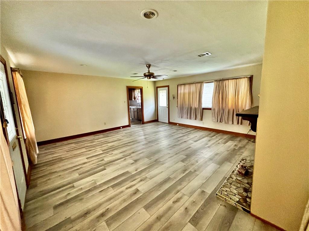 Harahan, Louisiana 70123, United States, 2 Bedrooms Bedrooms, ,1 BathroomBathrooms,Residential,Pending,66549