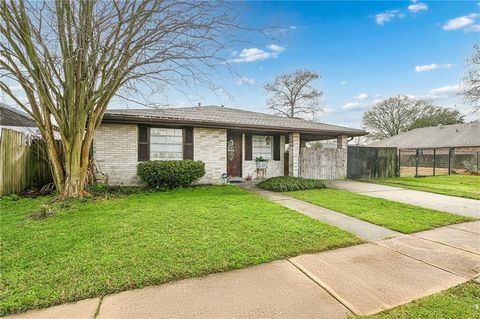Photo of 3321 MARIETTA Street, Chalmette, LA 70043 (MLS # 2545551)
