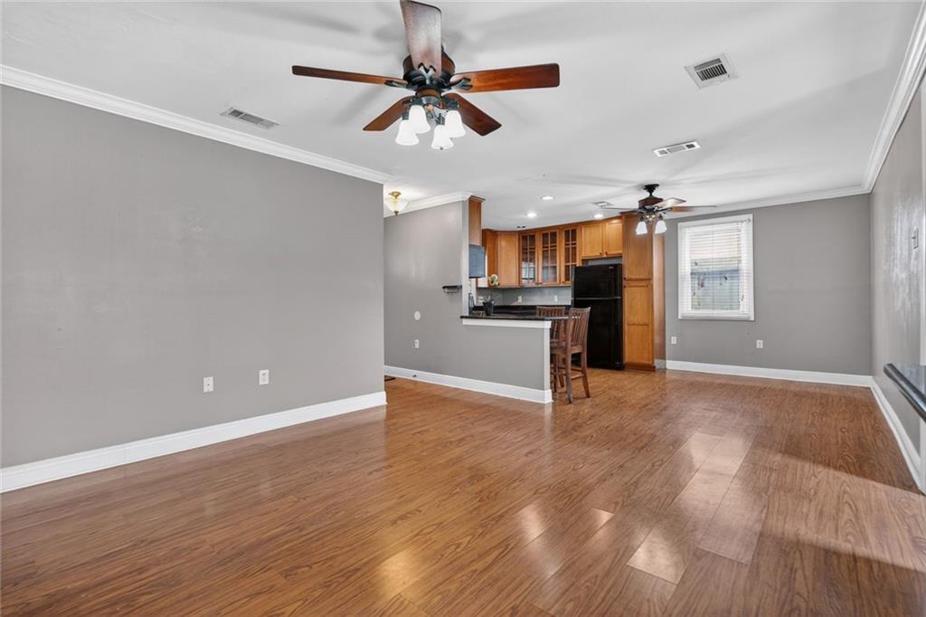 1321 LAKESHORE Drive