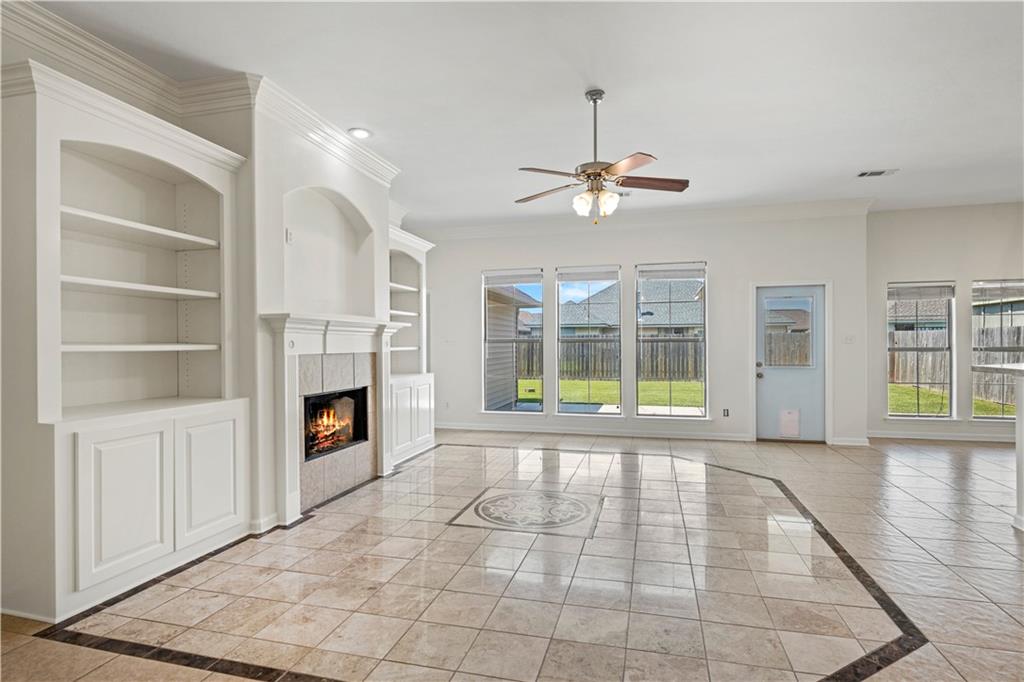 207 LAUREL OAK Drive