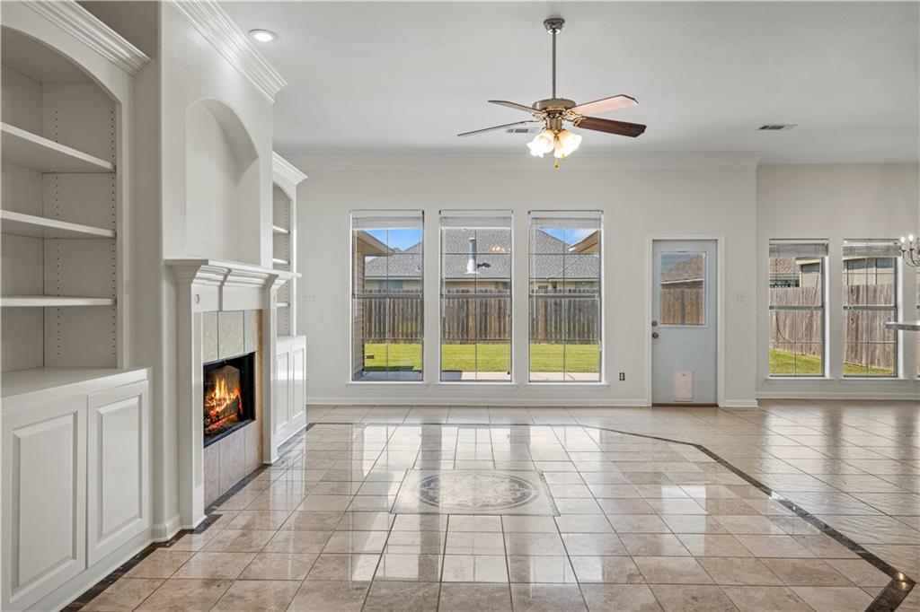 207 LAUREL OAK Drive