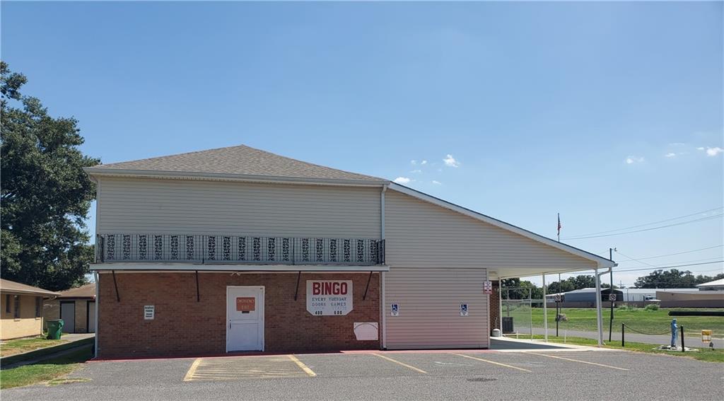 Photo 1 of 10 — 465 AVENUE B Avenue, Westwego, LA 70094