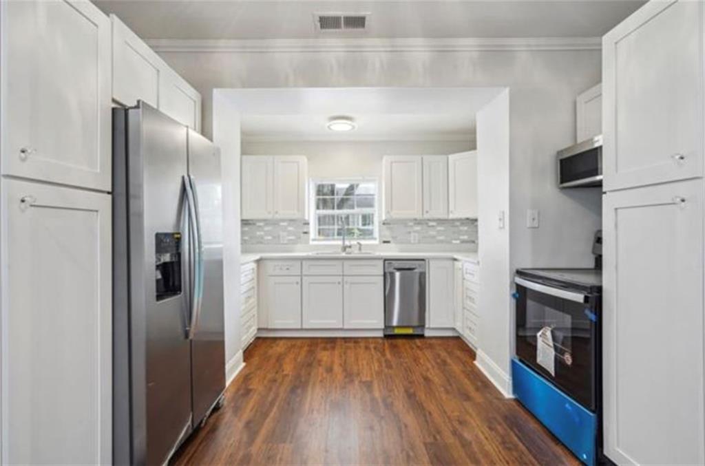 4654 56 BACCICH Street