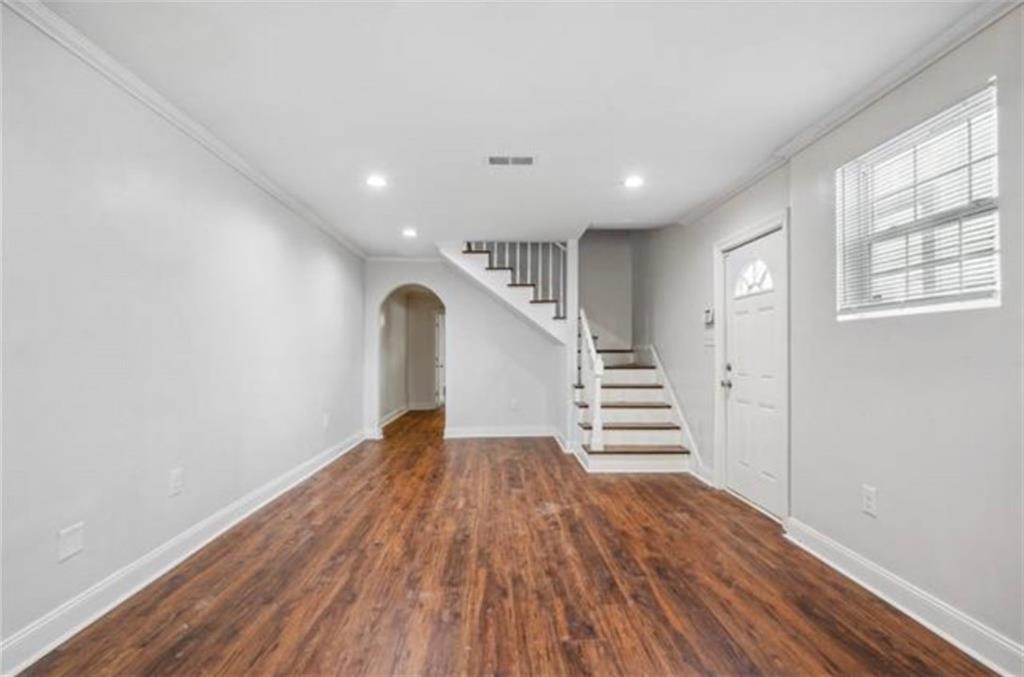 4654 56 BACCICH Street