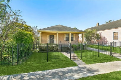 5718 BURGUNDY Street New Orleans LA 70117