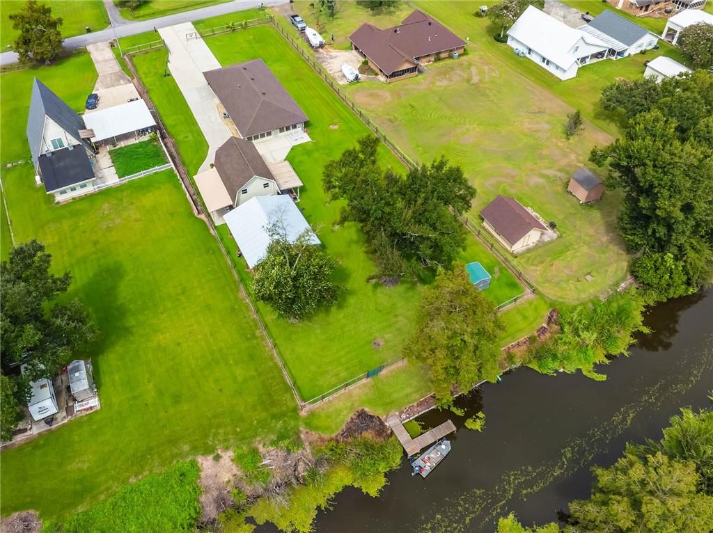 1353 DOCTOR BEATROUS Road