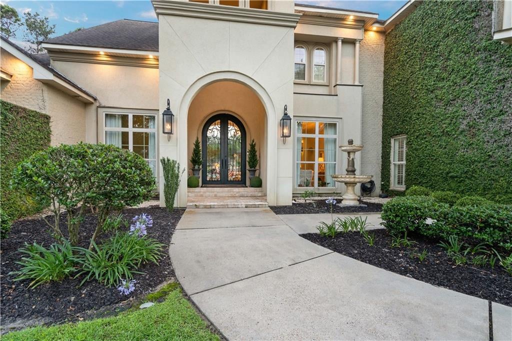 419 TALLOWWOOD Drive