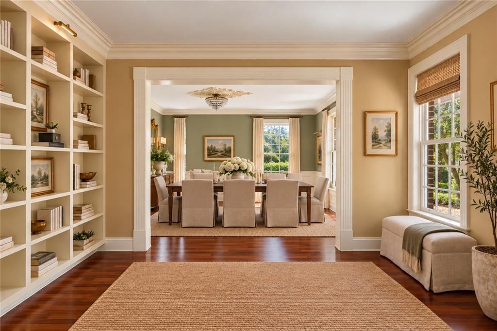 4 MUIRFIELD Place