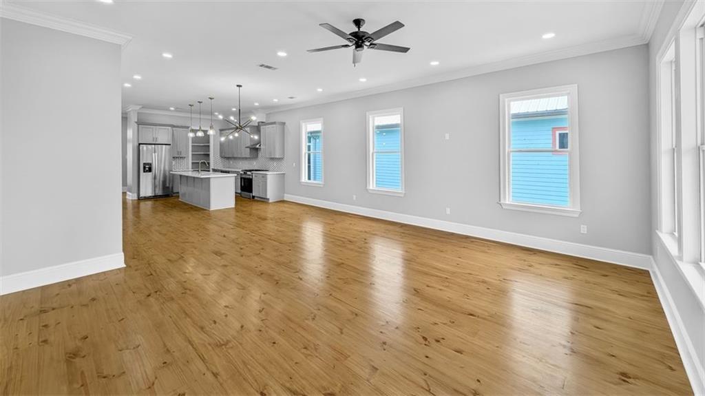 1908 BENJAMIN Street