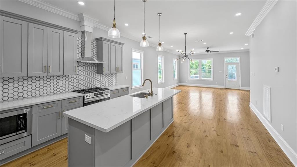 1908 BENJAMIN Street