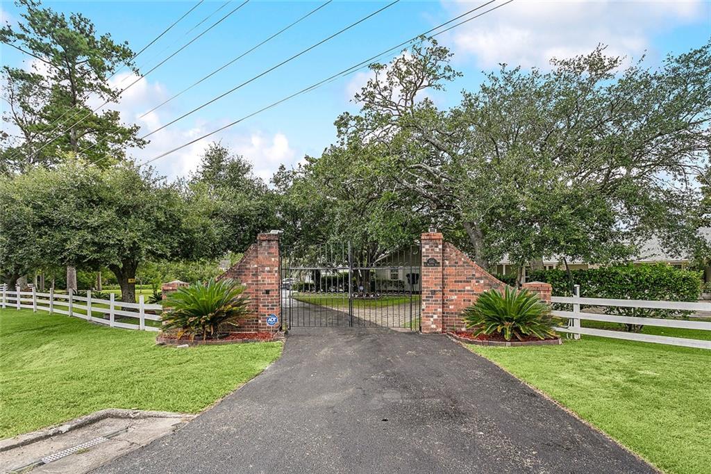 View Slidell, LA 70461 house