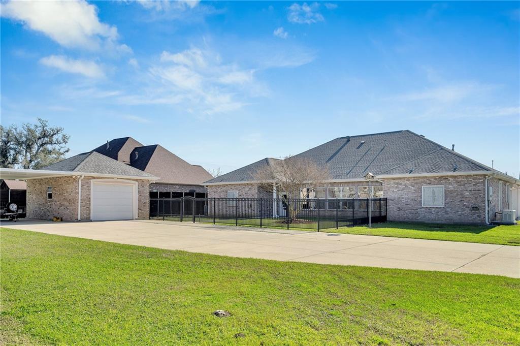 11182 RIVER Road