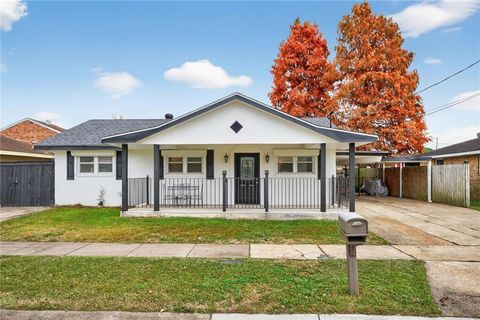 2429 VOLPE Drive Chalmette LA 70043