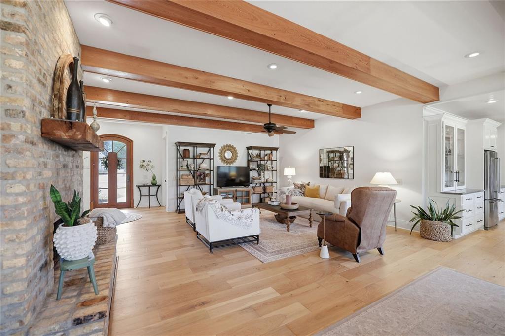 30732 BLUE WING CRESCENT