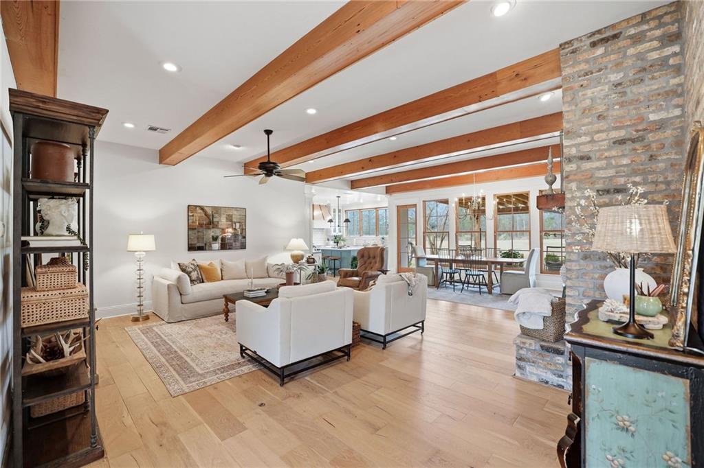 30732 BLUE WING CRESCENT