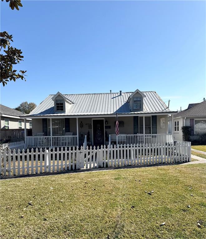 4724 ORLEANS Boulevard