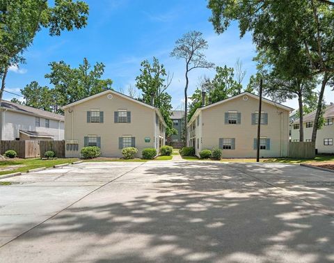 Photo of 713 HEAVENS Drive #2, Mandeville, LA 70471 (MLS # 2559530)