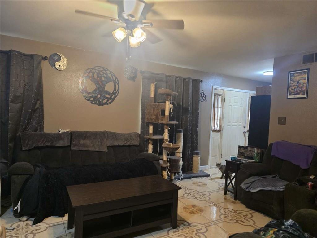 1800 W FRISCO Drive