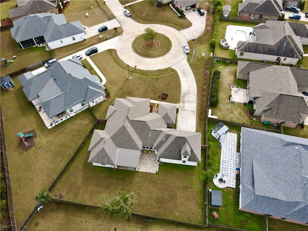 256 CHATEAU PAPILLION