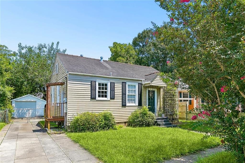 417 LEBEAU Street