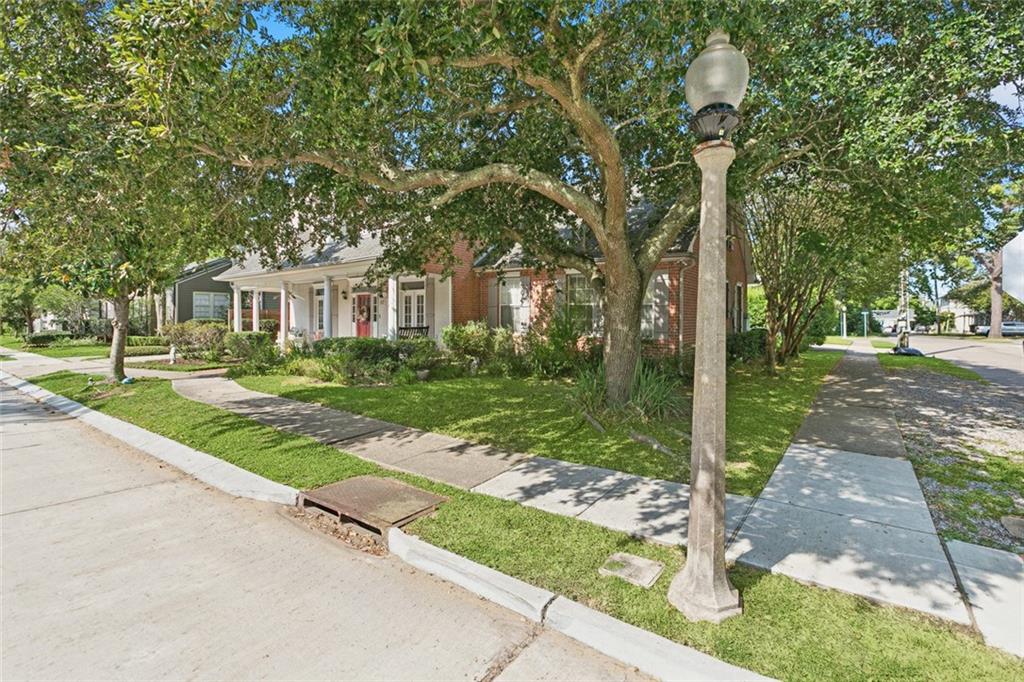57 BEVERLY GARDEN Drive