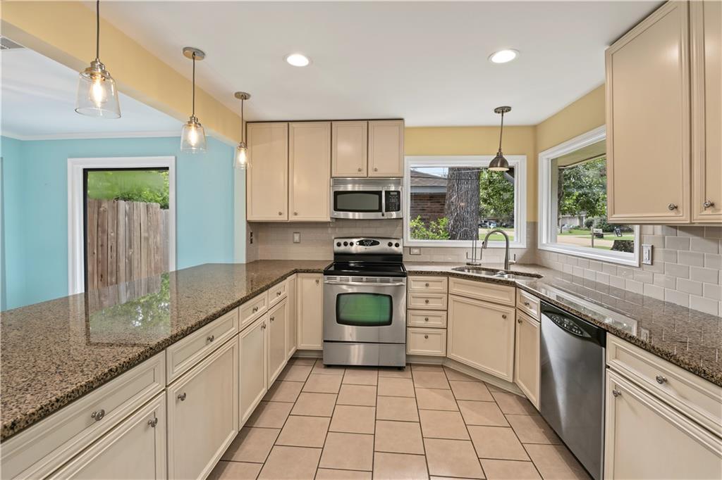 147 WOODSIDE Drive