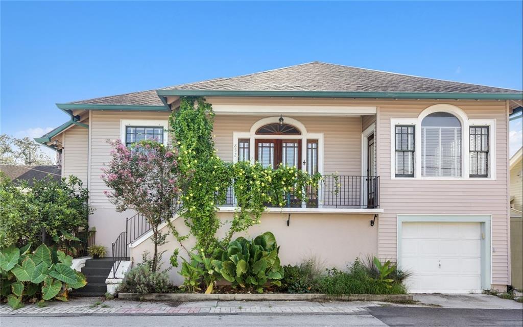 New Orleans, Louisiana 70119, United States, 2 Bedrooms Bedrooms, ,1 BathroomBathrooms,Residential,Active,53453