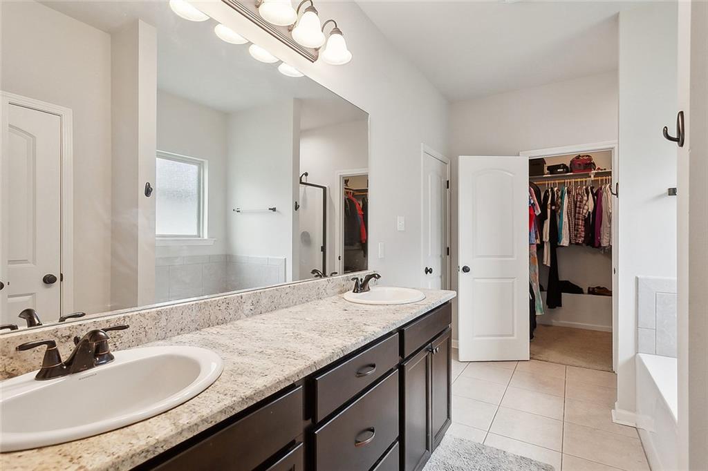 Marrero, Louisiana 70072, United States, 3 Bedrooms Bedrooms, ,2 BathroomsBathrooms,Residential,Pending,61373