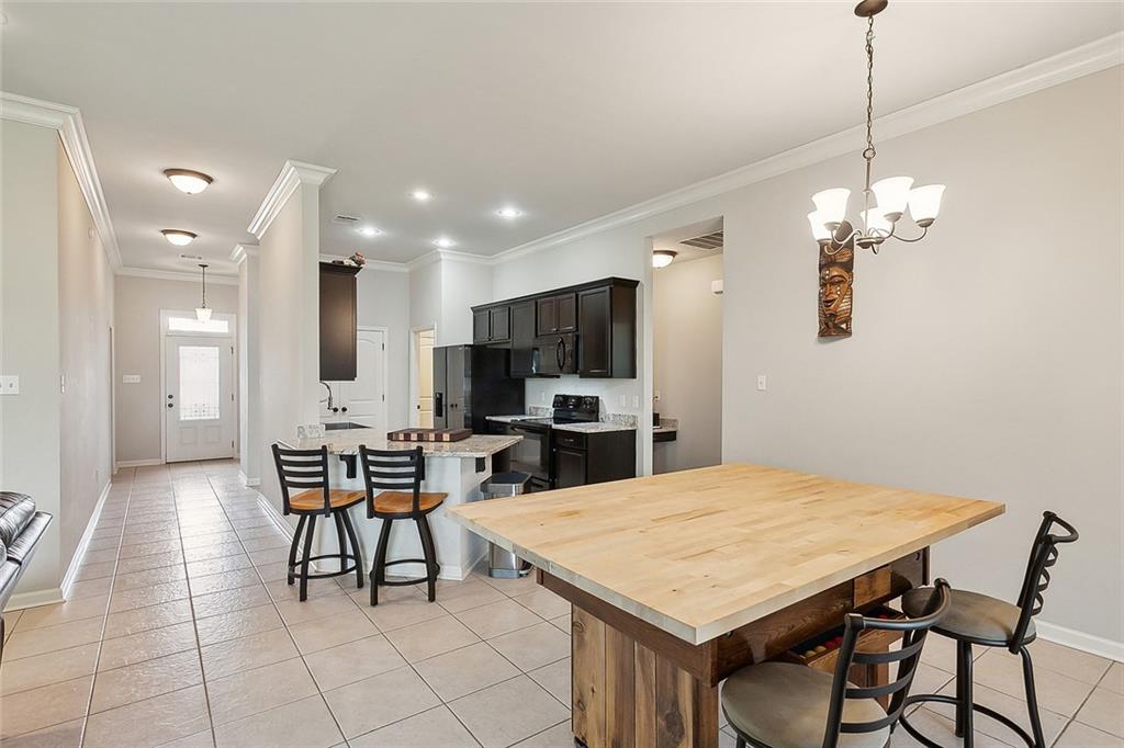 Marrero, Louisiana 70072, United States, 3 Bedrooms Bedrooms, ,2 BathroomsBathrooms,Residential,Pending,61373