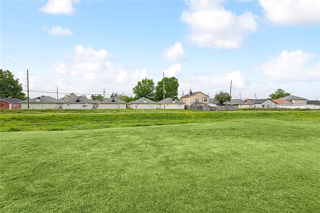 Marrero, Louisiana 70072, United States, 3 Bedrooms Bedrooms, ,2 BathroomsBathrooms,Residential,Pending,61373