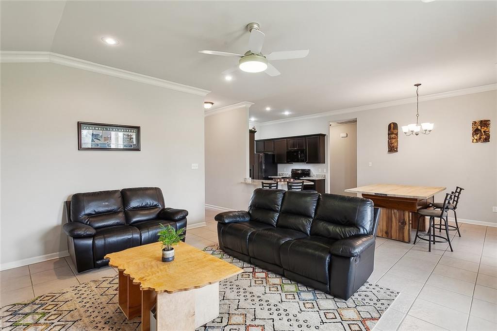 Marrero, Louisiana 70072, United States, 3 Bedrooms Bedrooms, ,2 BathroomsBathrooms,Residential,Pending,61373