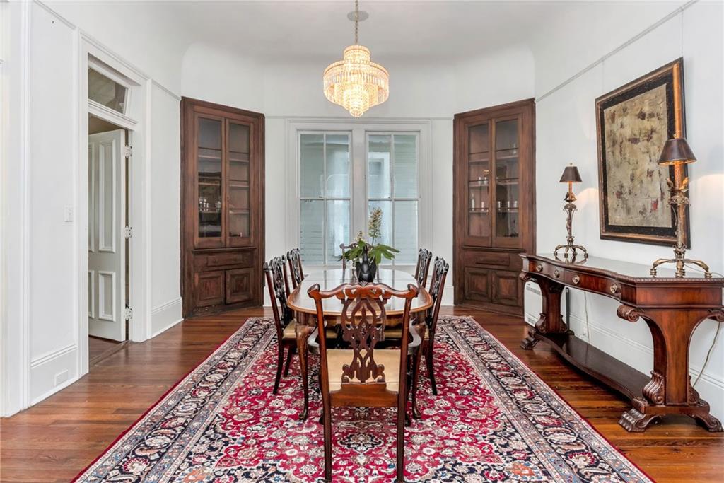 New Orleans, Louisiana 70115, United States, 5 Bedrooms Bedrooms, ,4 BathroomsBathrooms,Residential,Pending,57911