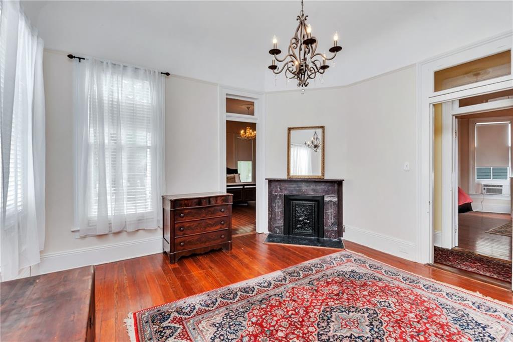 New Orleans, Louisiana 70115, United States, 5 Bedrooms Bedrooms, ,4 BathroomsBathrooms,Residential,Pending,57911