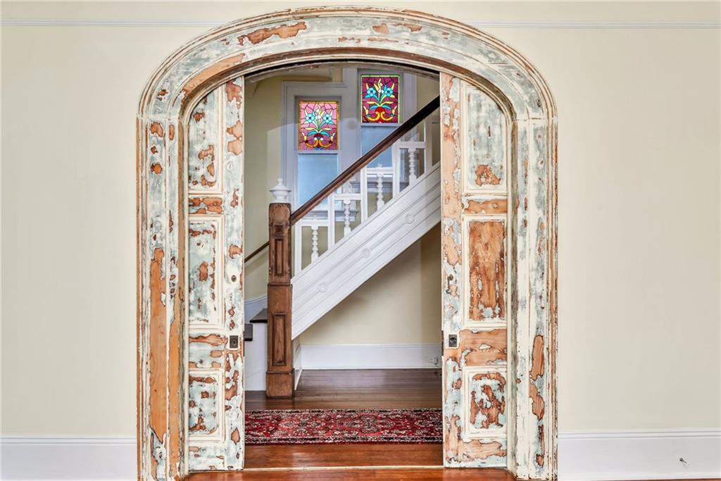 New Orleans, Louisiana 70115, United States, 5 Bedrooms Bedrooms, ,4 BathroomsBathrooms,Residential,Pending,57911