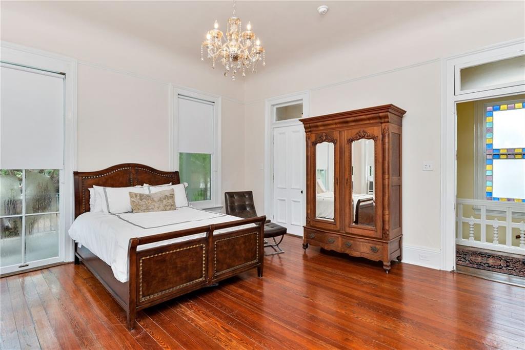 New Orleans, Louisiana 70115, United States, 5 Bedrooms Bedrooms, ,4 BathroomsBathrooms,Residential,Pending,57911