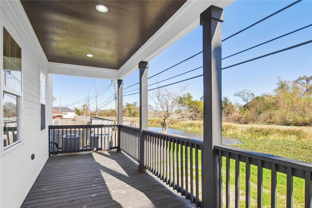 424 COUGAR Drive