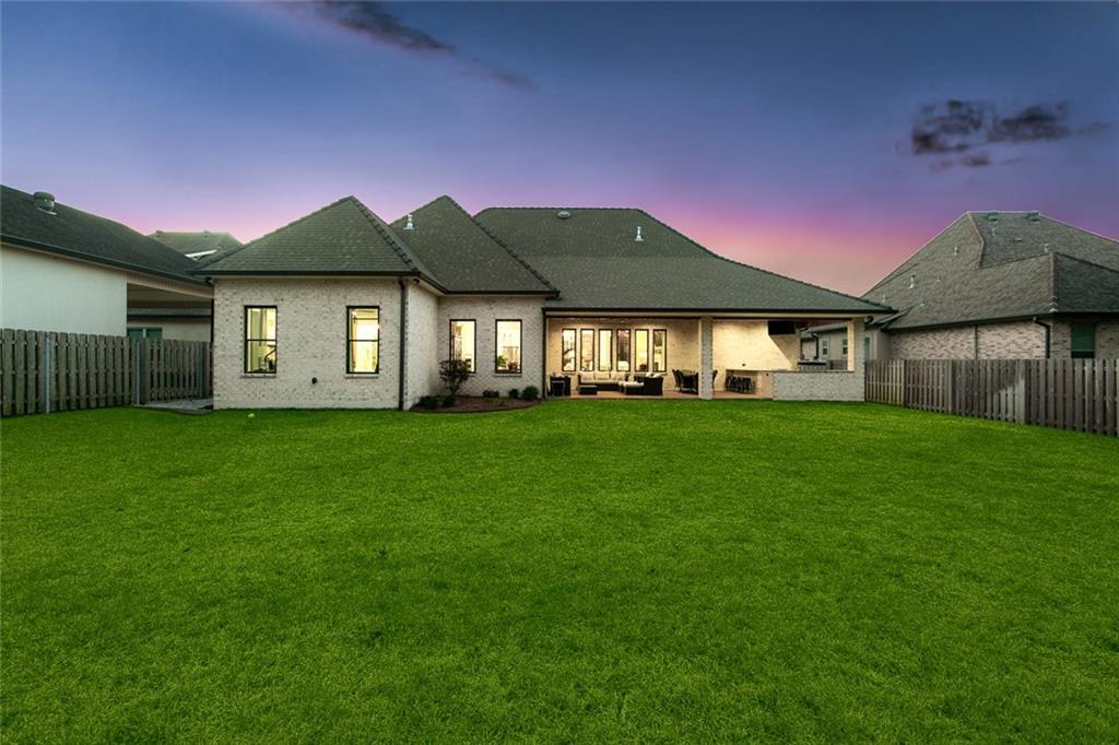 Belle Chasse, Louisiana 70037, United States, 5 Bedrooms Bedrooms, ,5 BathroomsBathrooms,Residential,Active,64065