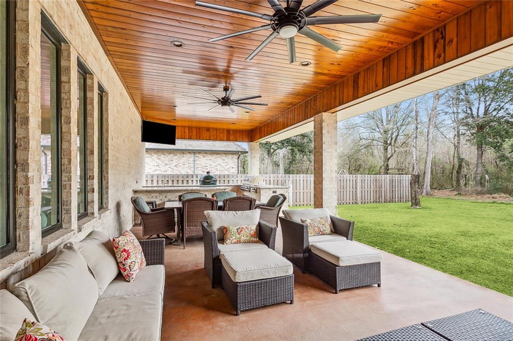 Belle Chasse, Louisiana 70037, United States, 5 Bedrooms Bedrooms, ,5 BathroomsBathrooms,Residential,Active,64065