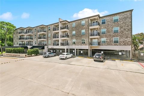500 LAKE MARINA Avenue 322 New Orleans LA 70124